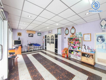 *****ทาวน์เฮ้าส์มือสอง ย่านบางแค ม.เศรษฐกิจ พุทธมณฑลสาย3 เนื้อที่กว้าง 28 ตร.ว. ฟังก์ชัน 3 ห้องนอน 2 ห้องน้ำ ภายในสภาพสวย กว้างขวางพื้นที่ใช้สอยเยอะ ตั้งบนทำเลแห่งการเดินทาง ใกล้ส่วนต่อขยายรถไฟฟ้าสายสีน้ำเงิน "สถานีหลักสอง" และทางด่วน "ศรีรัช" จองเลย!